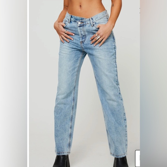 Princess Polly Holly Asymmetric Crossover Waist Rigid Straight Leg Jeans - Picture 1 of 12